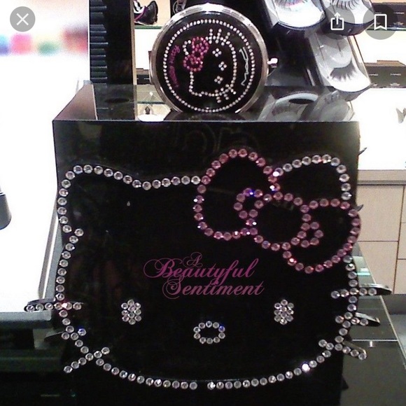 Very Rare Limited Edition MAC Hello Kitty - Picture 9 of 9